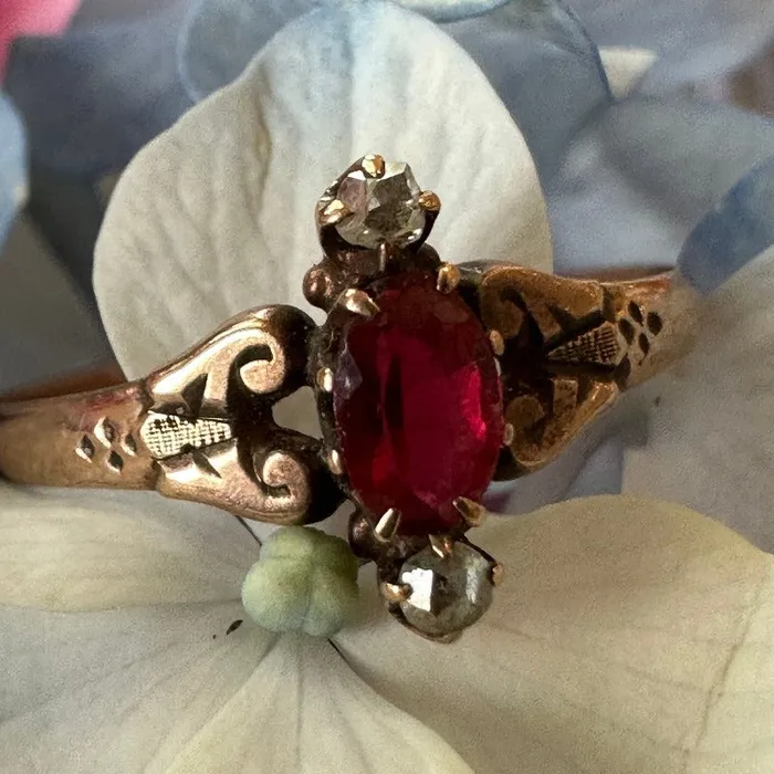 ONeills Estate Jewelry Rings 10 Karat Yellow Gold Red Doublet Rose Cut Diamond Ring 20001025 ONeills Estate Jewelry Rings 10 Karat Yellow Gold Red Doublet Rose Cut Diamond Ring 20001025