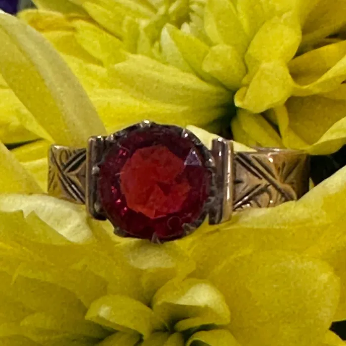 ONeills Estate Jewelry Victorian 10 Karat Yellow Gold Red Glass Ring 20000852 Rings ONeills Estate Jewelry Victorian 10 Karat Yellow Gold Red Glass Ring 20000852 Rings