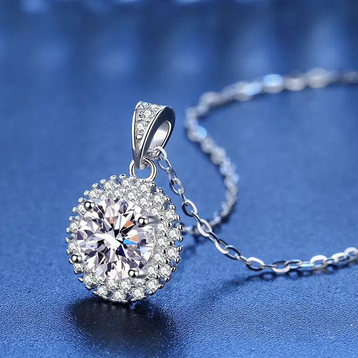 Trendolla Jewelry Necklaces Sunflower Simple Fashion Moissanite Necklace