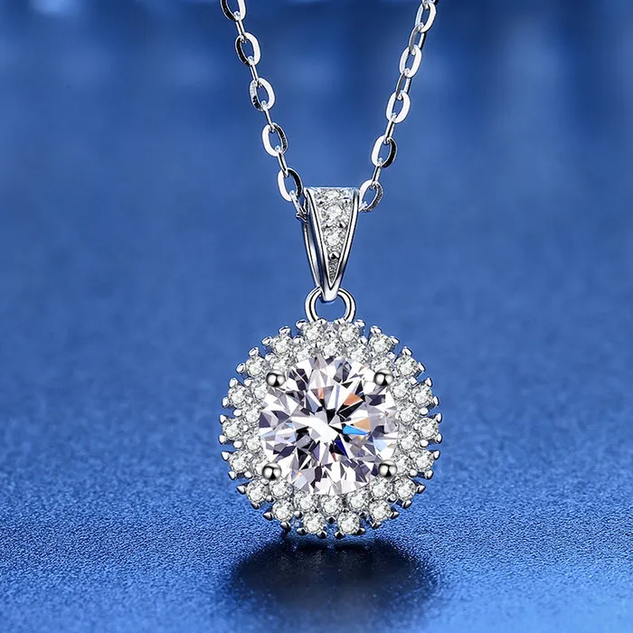 Trendolla Jewelry Necklaces Sunflower Simple Fashion Moissanite Necklace
