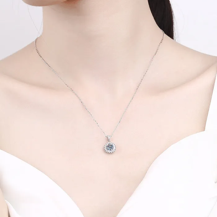 Trendolla Jewelry Necklaces Sunflower Simple Fashion Moissanite Necklace