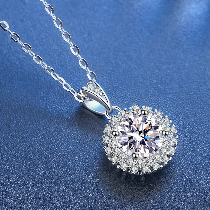Trendolla Jewelry Necklaces Sunflower Simple Fashion Moissanite Necklace