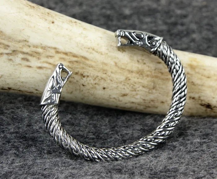 Valhallas silver Bracelets Pewter Wolf Head Bracelet